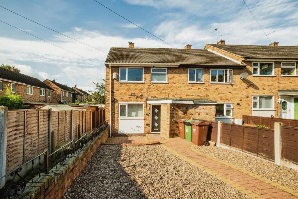 2 bedroom semidetached house for sale in Eddystone Rise, Knottingley, WF11