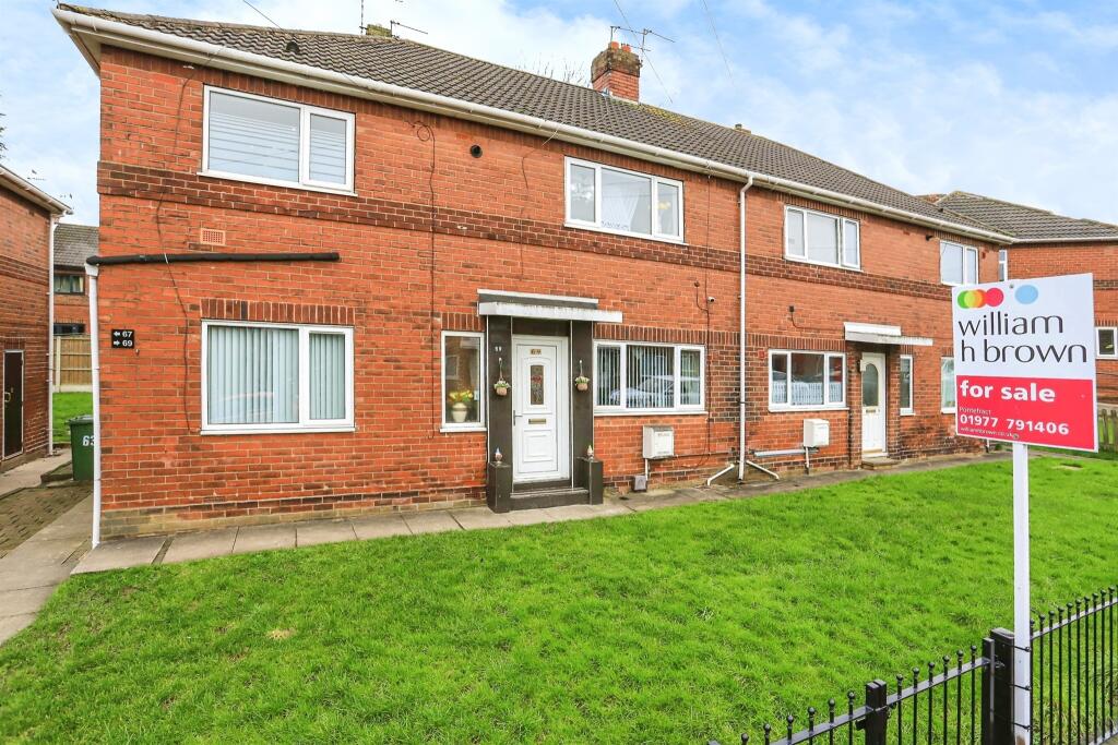 Main image of property: Grove Lea Walk, Pontefract
