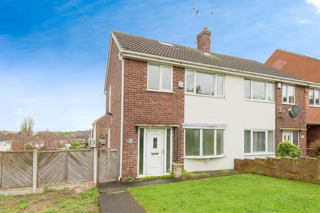 3 bedroom semidetached house for sale in Northfield Drive, Pontefract, WF8
