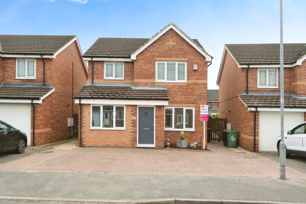 4 bedroom detached house for sale in Thistle Hill Drive, Streethouse