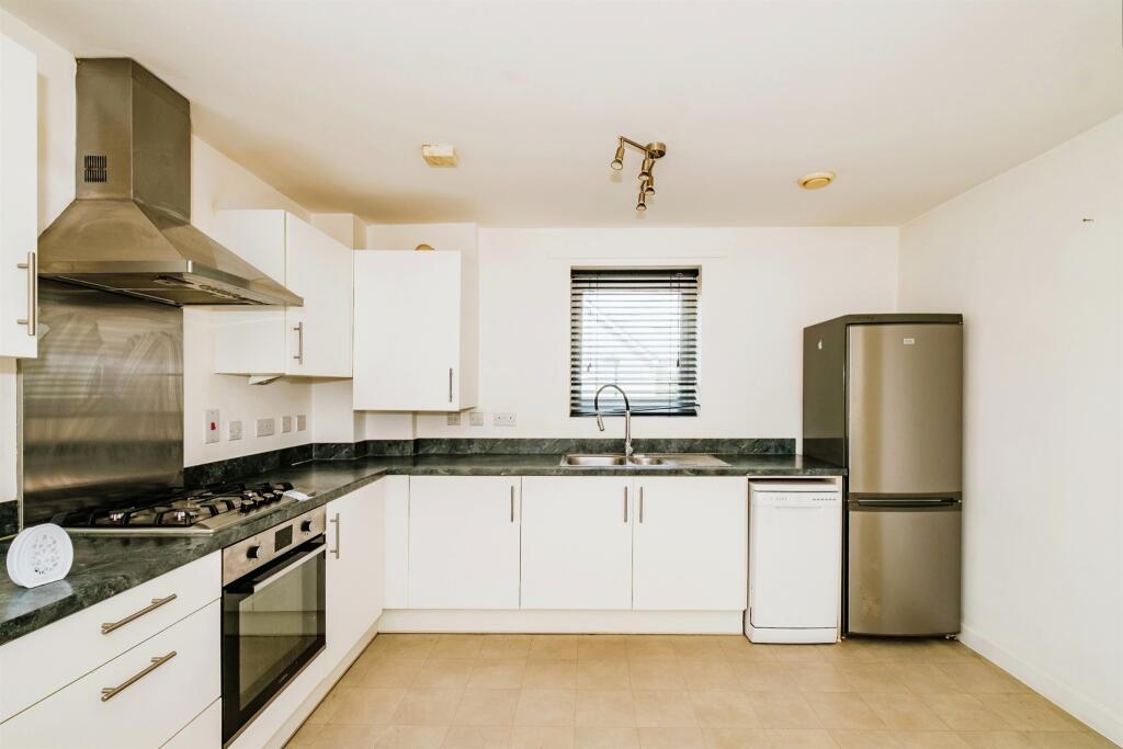 Additional property image - Amber Close, Shoreham-By-Sea