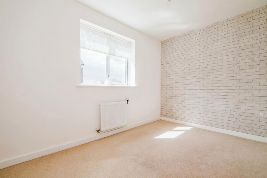 Additional property image - Amber Close, Shoreham-By-Sea