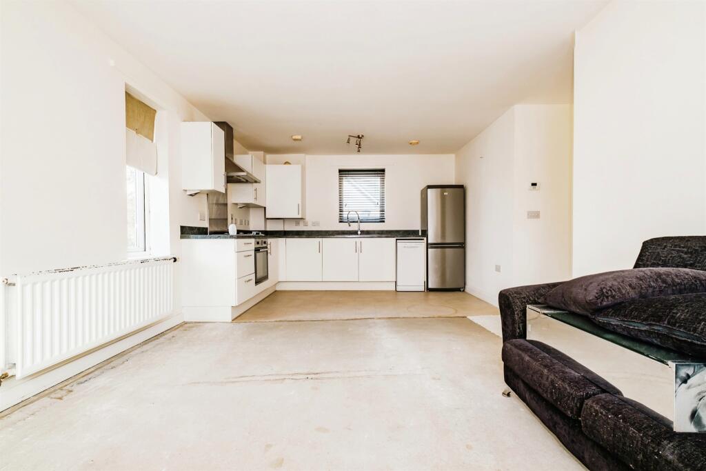 Additional property image - Amber Close, Shoreham-By-Sea
