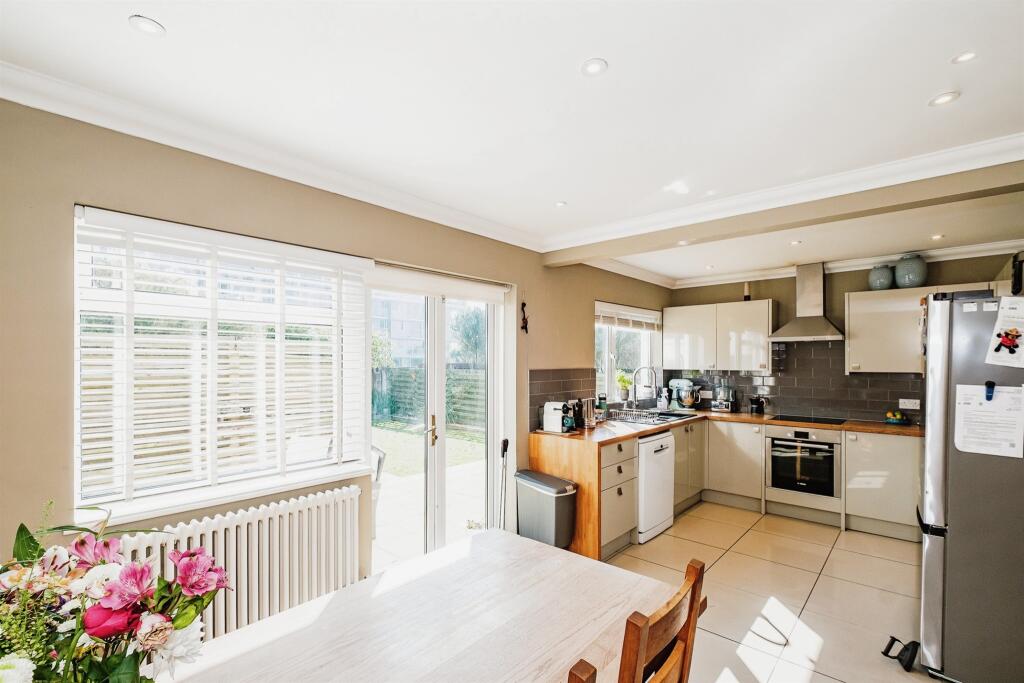 Additional property image - Flag Square, Shoreham-By-Sea