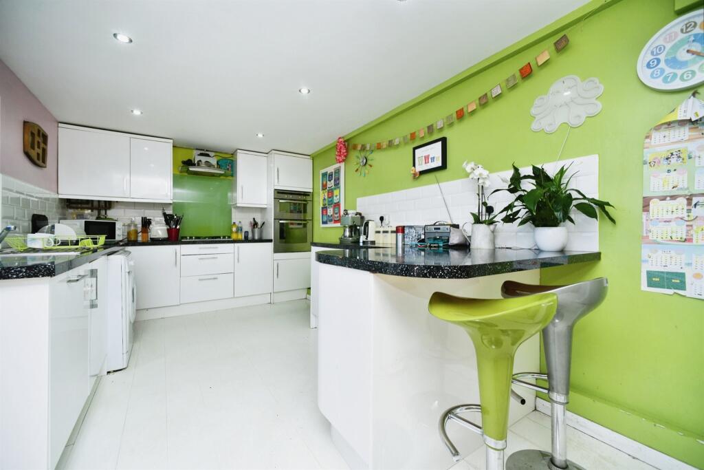 Additional property image - Whitelot Close, Southwick, BRIGHTON