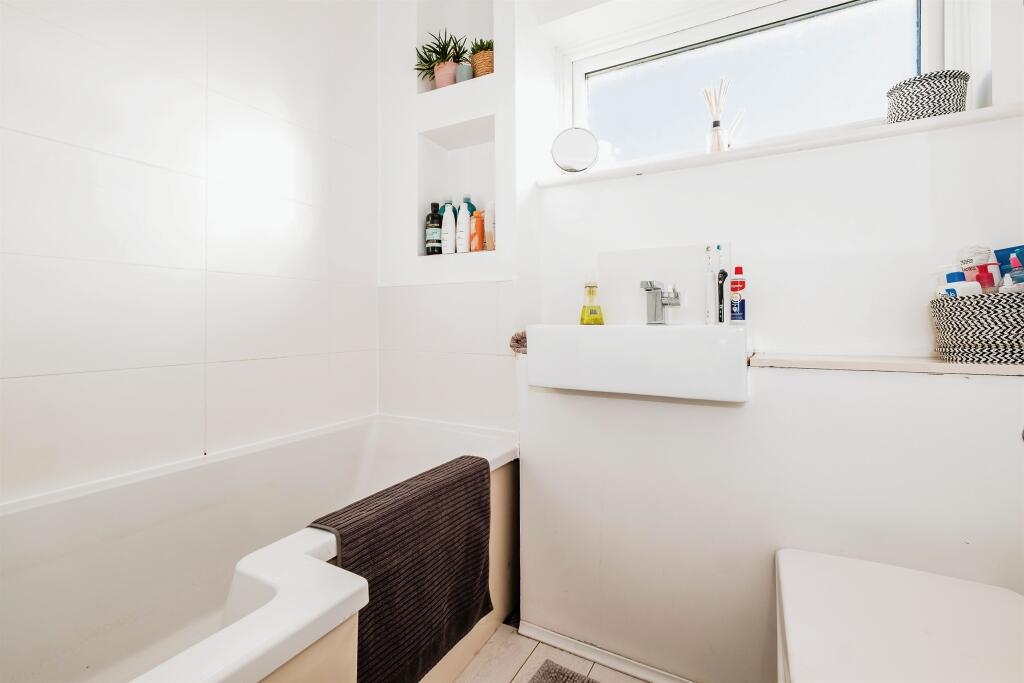 Additional property image - Downsway, Shoreham-By-Sea