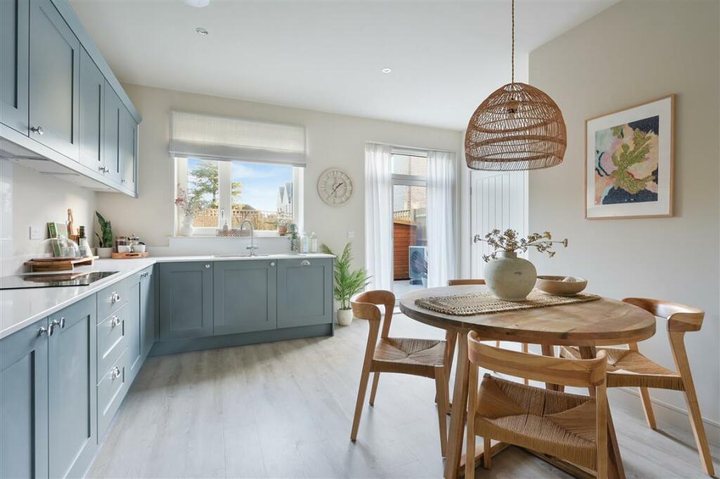 Additional property image - Manor Hall Road, Southwick, Brighton