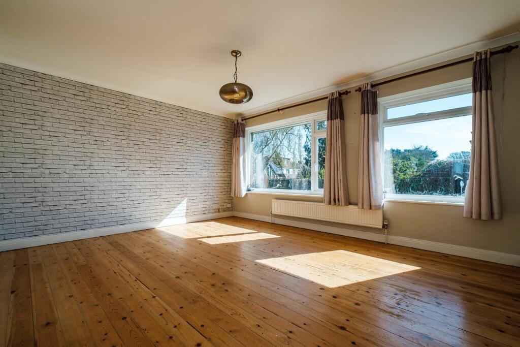 Main image of property: Oxen Avenue, Shoreham-By-Sea