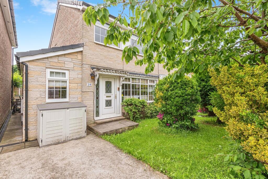 3 bedroom semidetached house for sale in Clover Crescent, Calverley