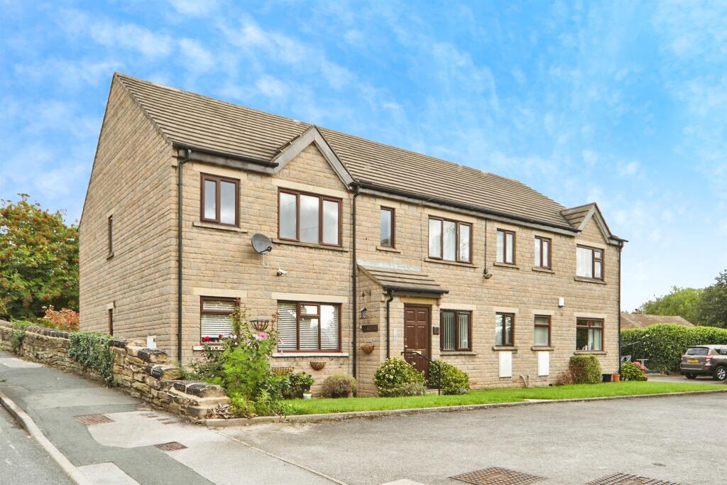 Main image of property: The Lanes, Pudsey