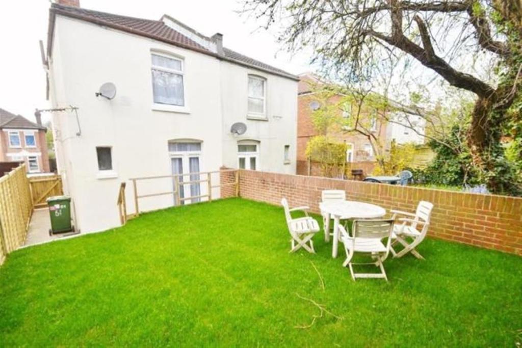 4 bedroom semi-detached house for sale in Newcombe Road, Southampton, SO15