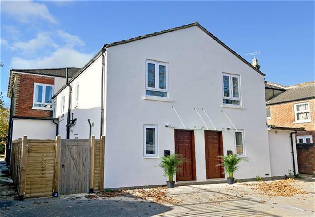 3 bedroom semi-detached house for sale in The Avenue, Southampton, SO17
