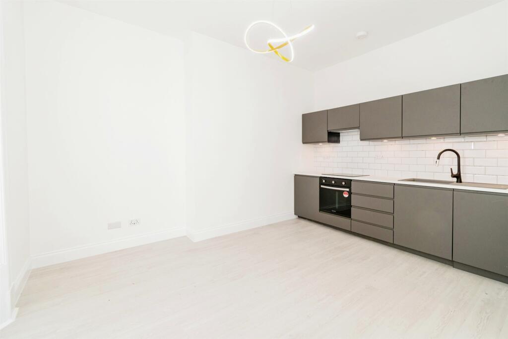 2 bedroom apartment for sale in Carlton Crescent, Southampton, SO15