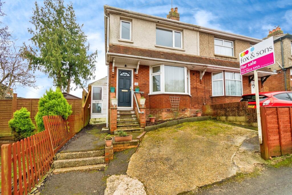 3 bedroom semi-detached house for sale in Daisy Road, Southampton, SO16