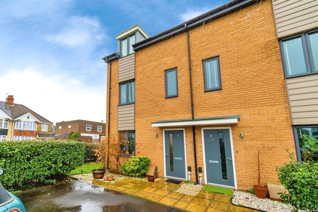 4 bedroom town house for sale in Mercator Close, Southampton, SO16