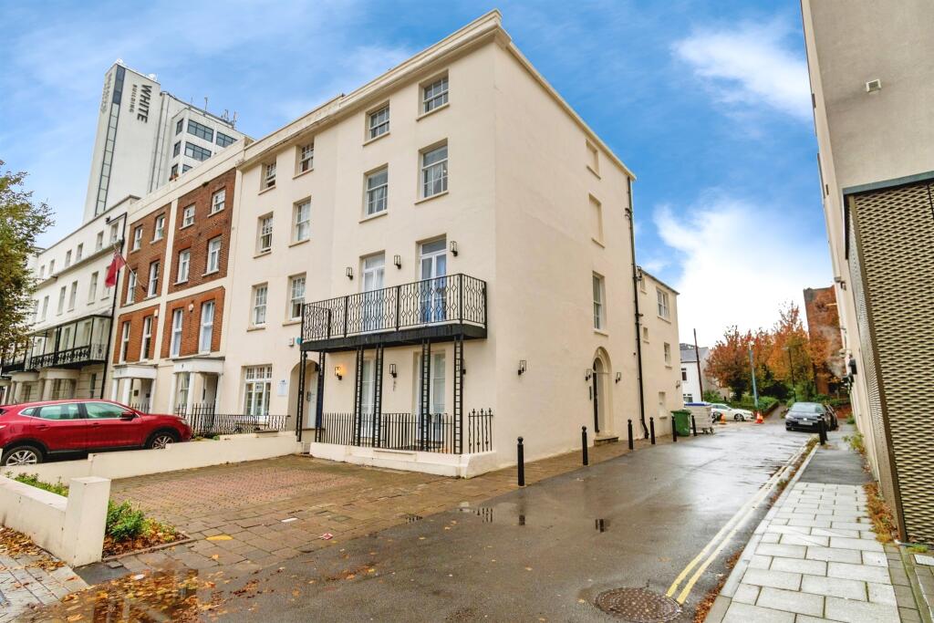 Main image of property: Cumberland Place, Southampton