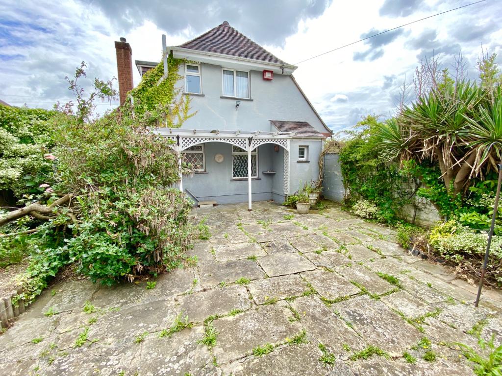 3 bedroom detached house for sale in Bassett Green Village, Bassett