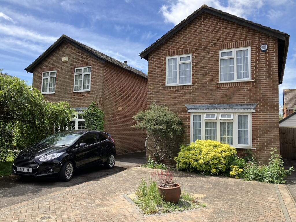 Main image of property: Malthouse Gardens, Marchwood, Southampton