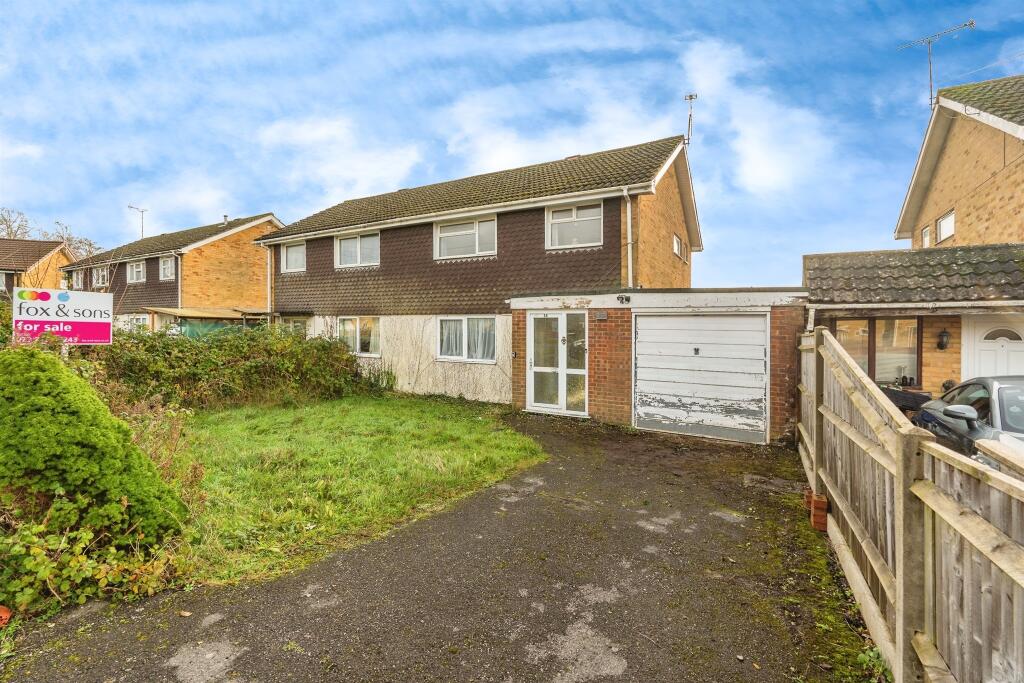 Main image of property: Hounsdown Avenue, Totton, Southampton