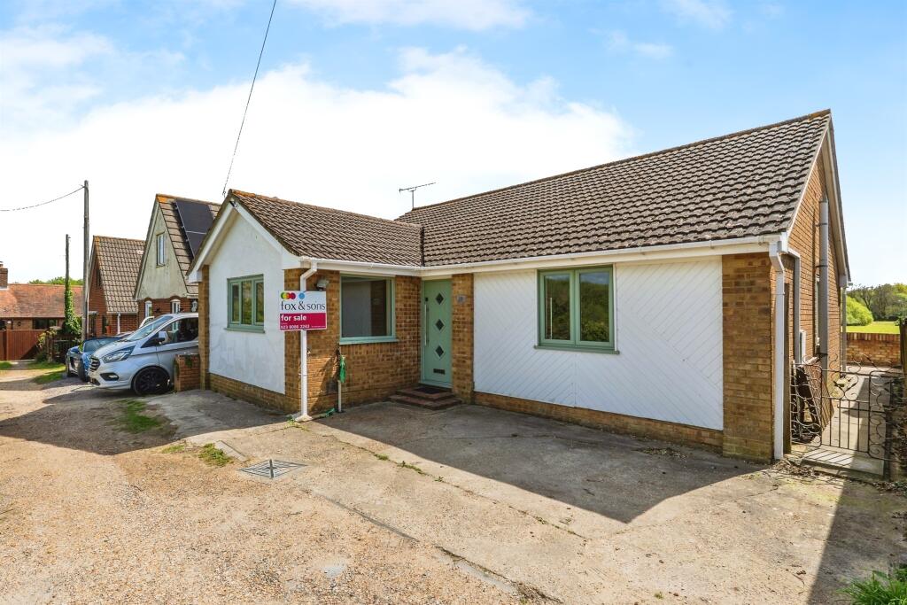 Main image of property: Solent View, Calshot, Southampton