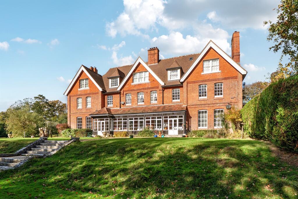 Main image of property: Canterton Manor, Brook, Lyndhurst