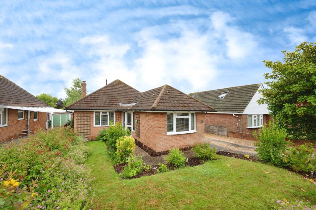 3 bedroom detached bungalow for sale in Morelands Road, Waterlooville, PO7