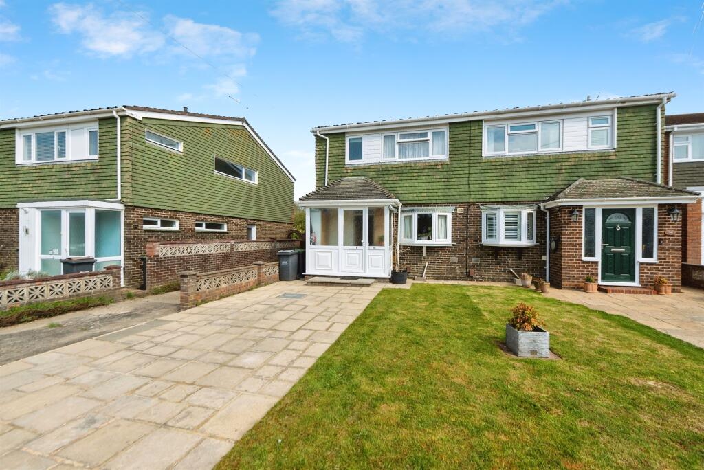 Main image of property: Kings Road, Cowplain, Waterlooville