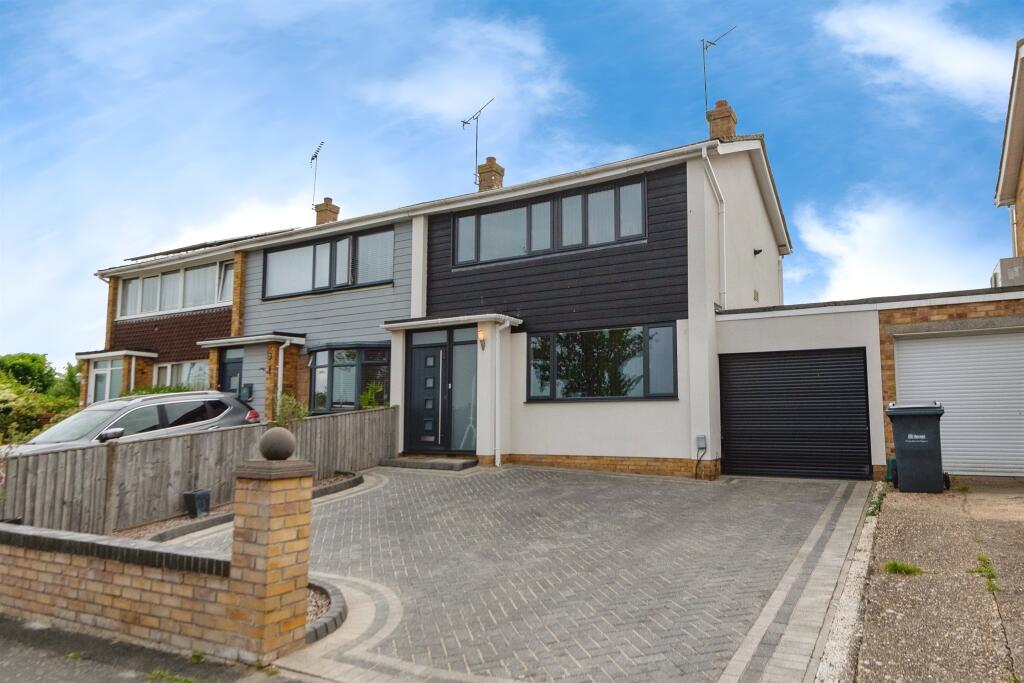 Main image of property: Tanner's Ridge, Waterlooville