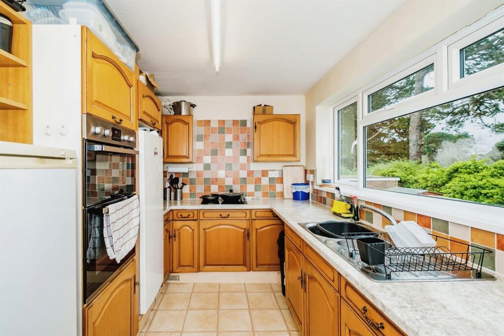Additional property image - Timberleys, LITTLEHAMPTON