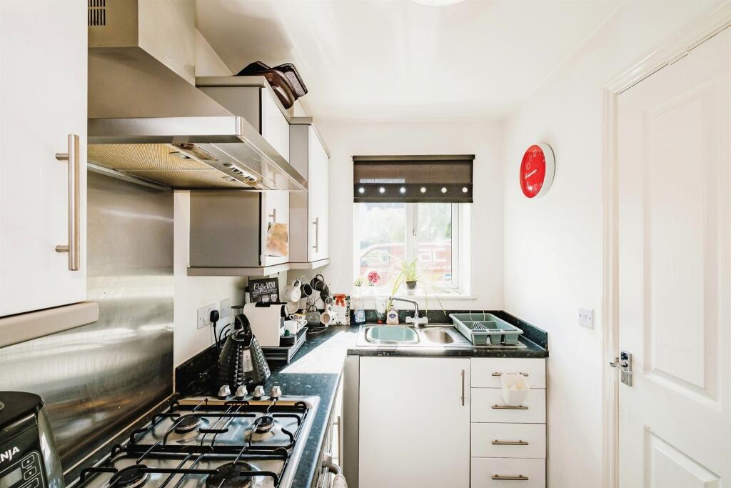 Additional property image - Gratwicke Drive, Wick, Littlehampton