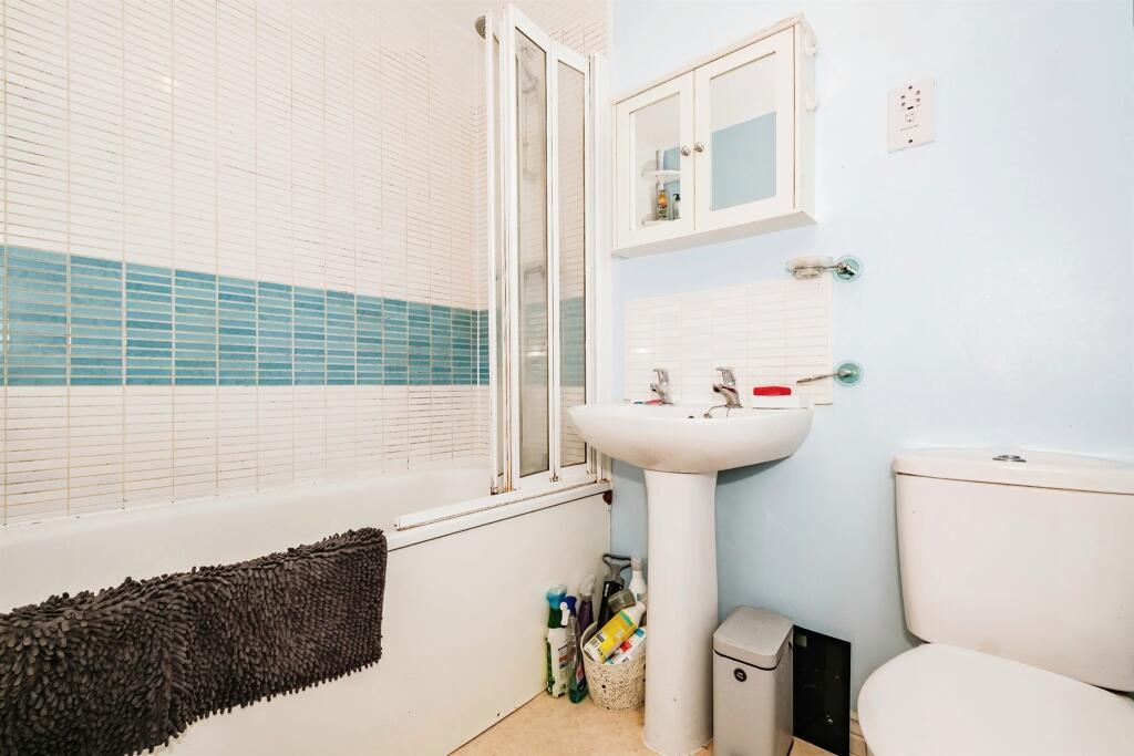 Additional property image - Gratwicke Drive, Wick, Littlehampton