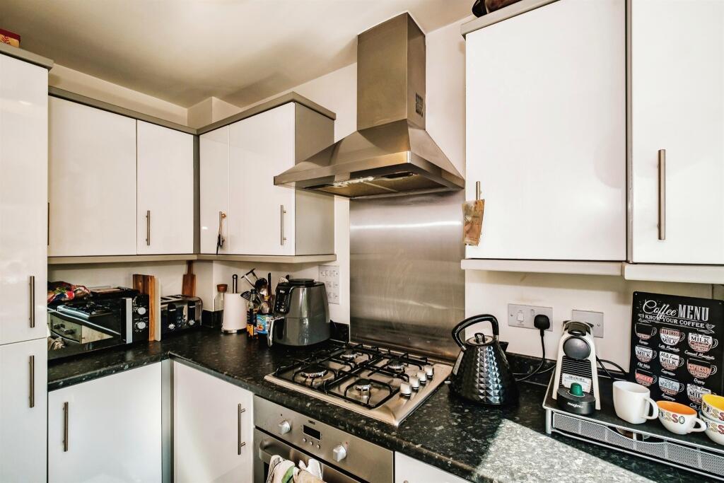 Additional property image - Gratwicke Drive, Wick, Littlehampton