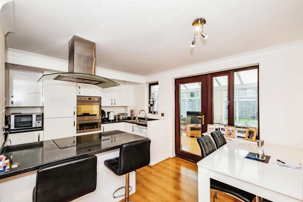 Additional property image - Longships, Littlehampton