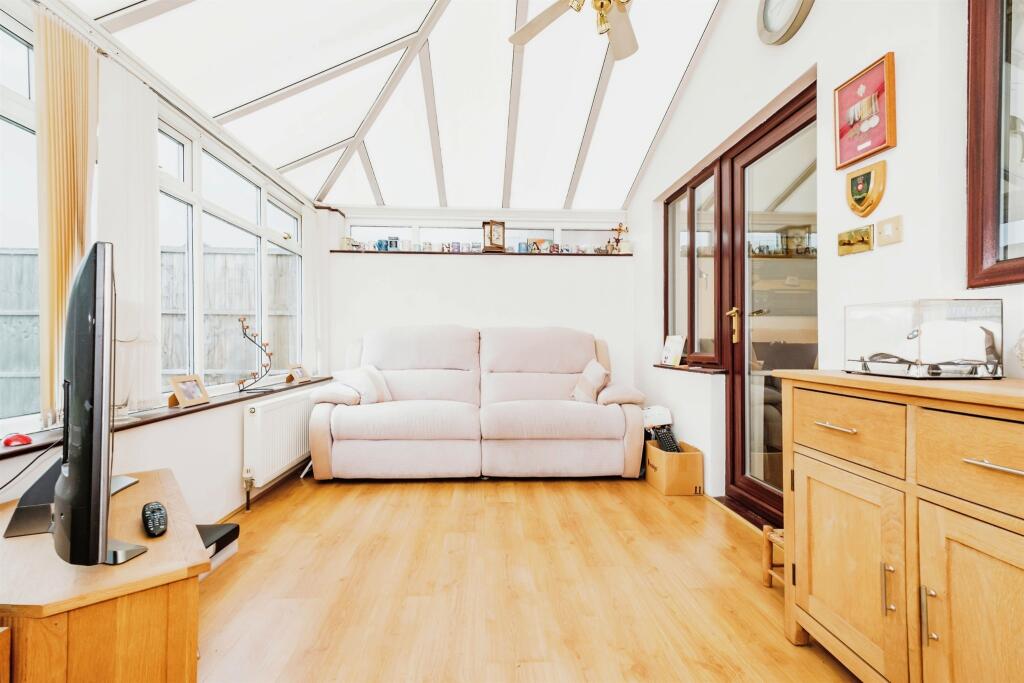 Additional property image - Longships, Littlehampton