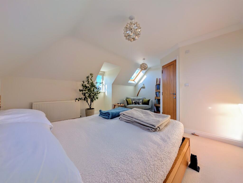 Additional property image - Wallace Avenue, Worthing