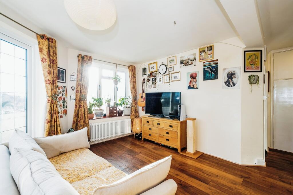 Additional property image - The Boulevard, Goring-By-Sea, Worthing