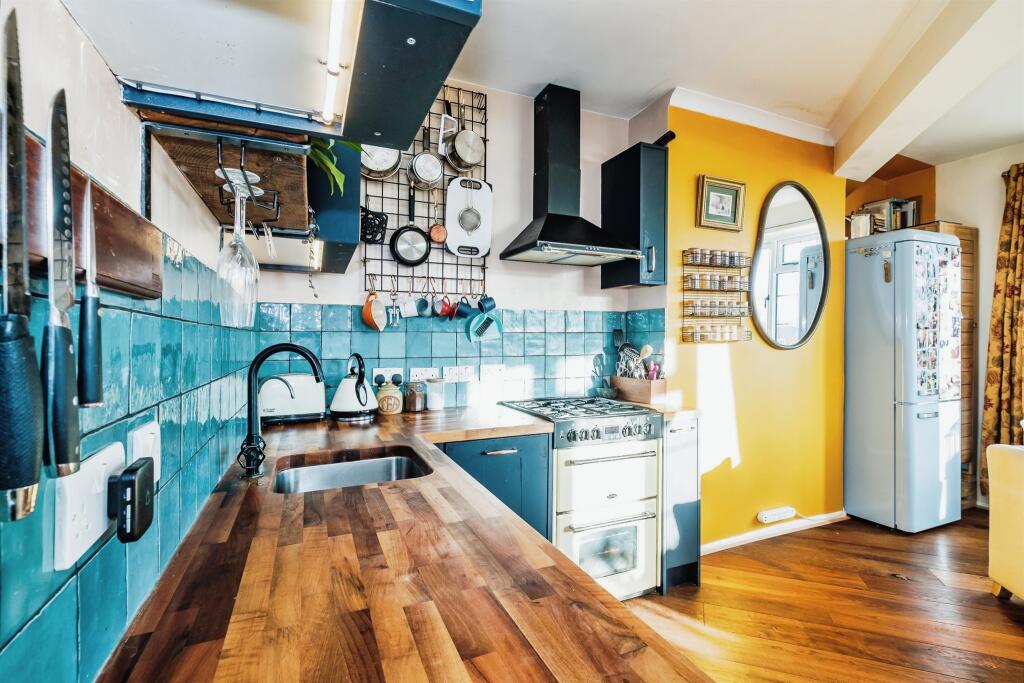 Additional property image - The Boulevard, Goring-By-Sea, Worthing
