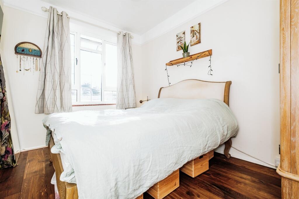 Additional property image - The Boulevard, Goring-By-Sea, Worthing