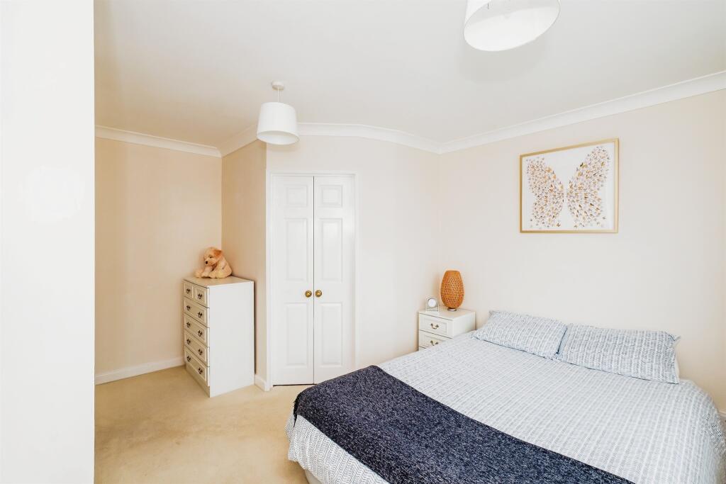 Additional property image - Fernhurst Drive, Goring-By-Sea, Worthing