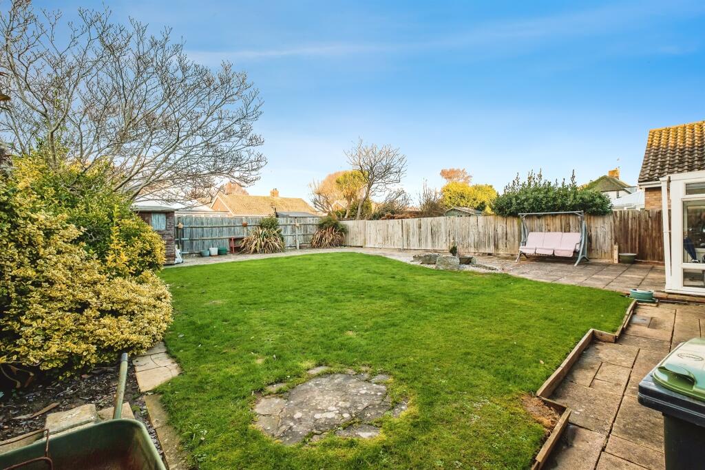Additional property image - Fernhurst Drive, Goring-By-Sea, Worthing