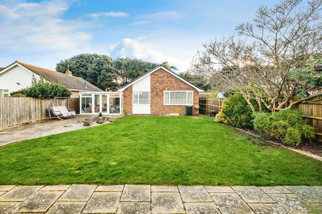 Additional property image - Fernhurst Drive, Goring-By-Sea, Worthing
