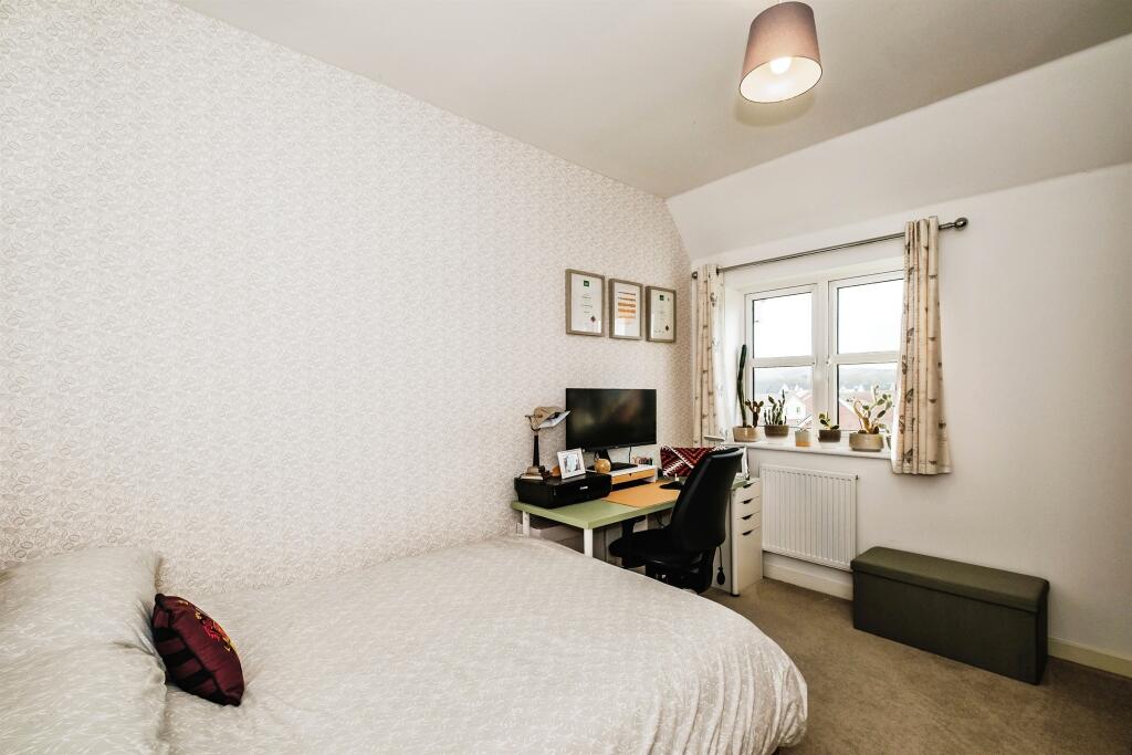 Additional property image - Snapdragon Lane, Worthing