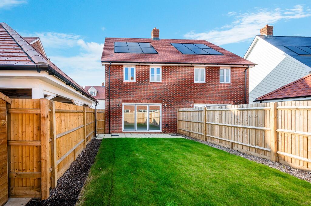 Additional property image - Platinum Way, Angmering, Littlehampton