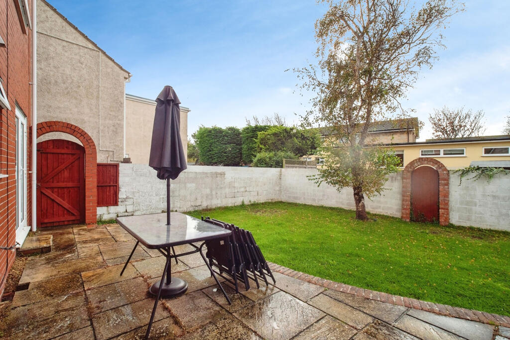 4 bedroom detached house for sale in Lower Way, Chickerell, Weymouth, DT3