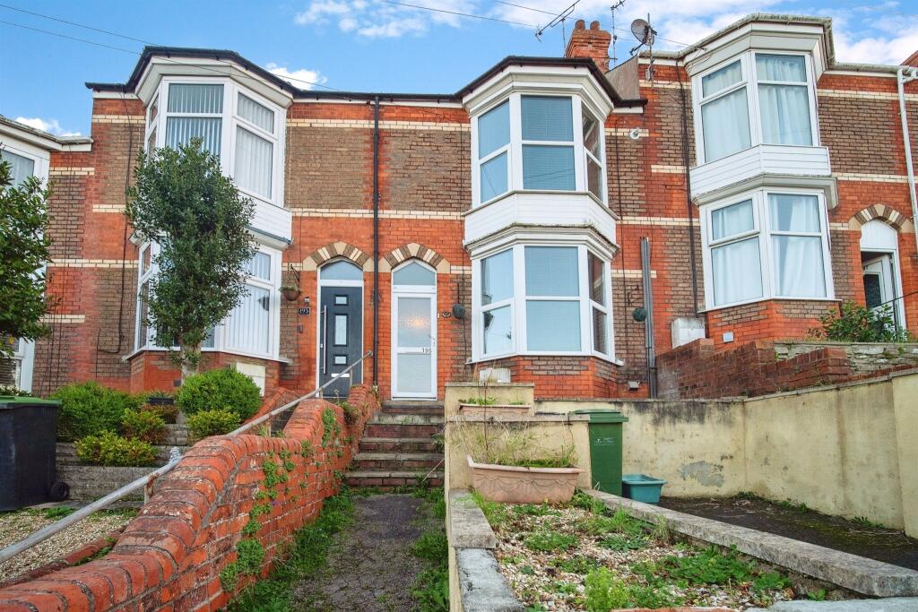 3 bedroom terraced house for sale in Chickerell Road, Weymouth, DT4