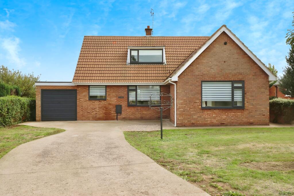 4 bedroom detached bungalow for sale in Station Road, Ranskill, RETFORD ...