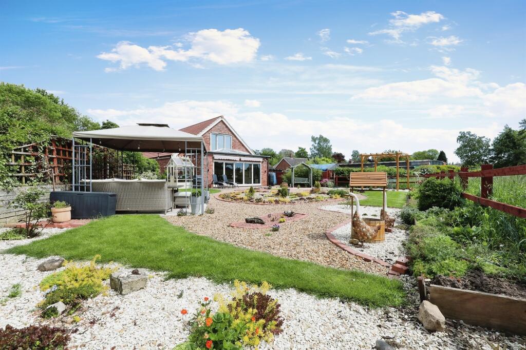 4 bedroom detached bungalow for sale in Church Lane, Clarborough