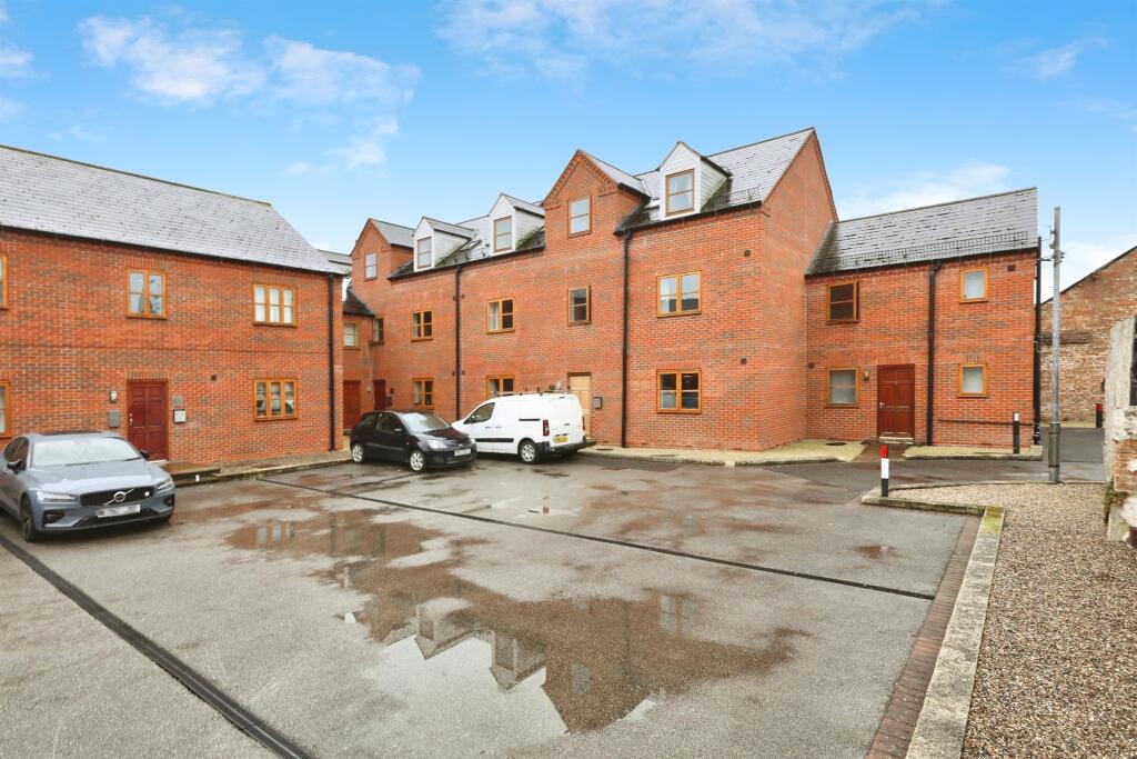 Main image of property: Carlisle Mews, Gainsborough