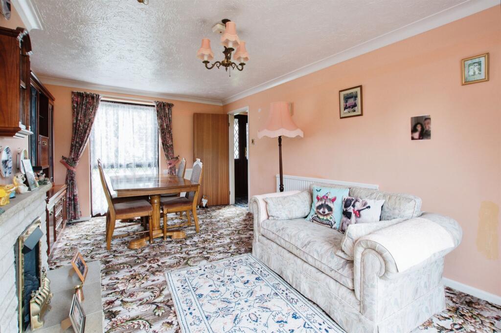Additional property image - Plantagenet Crescent, Bournemouth