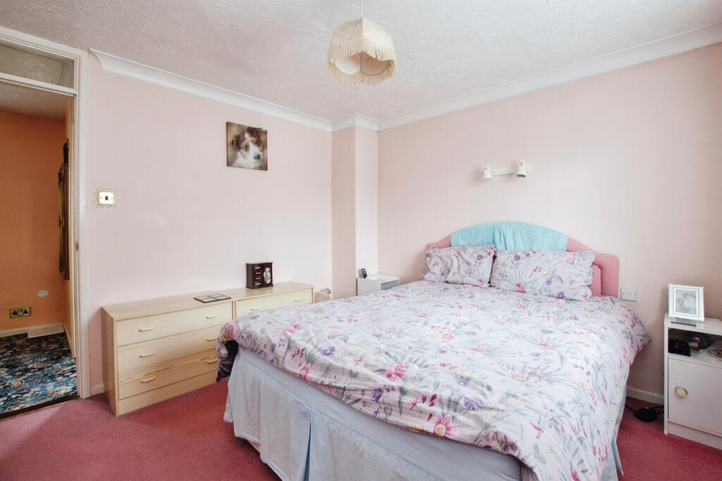 Additional property image - Plantagenet Crescent, Bournemouth